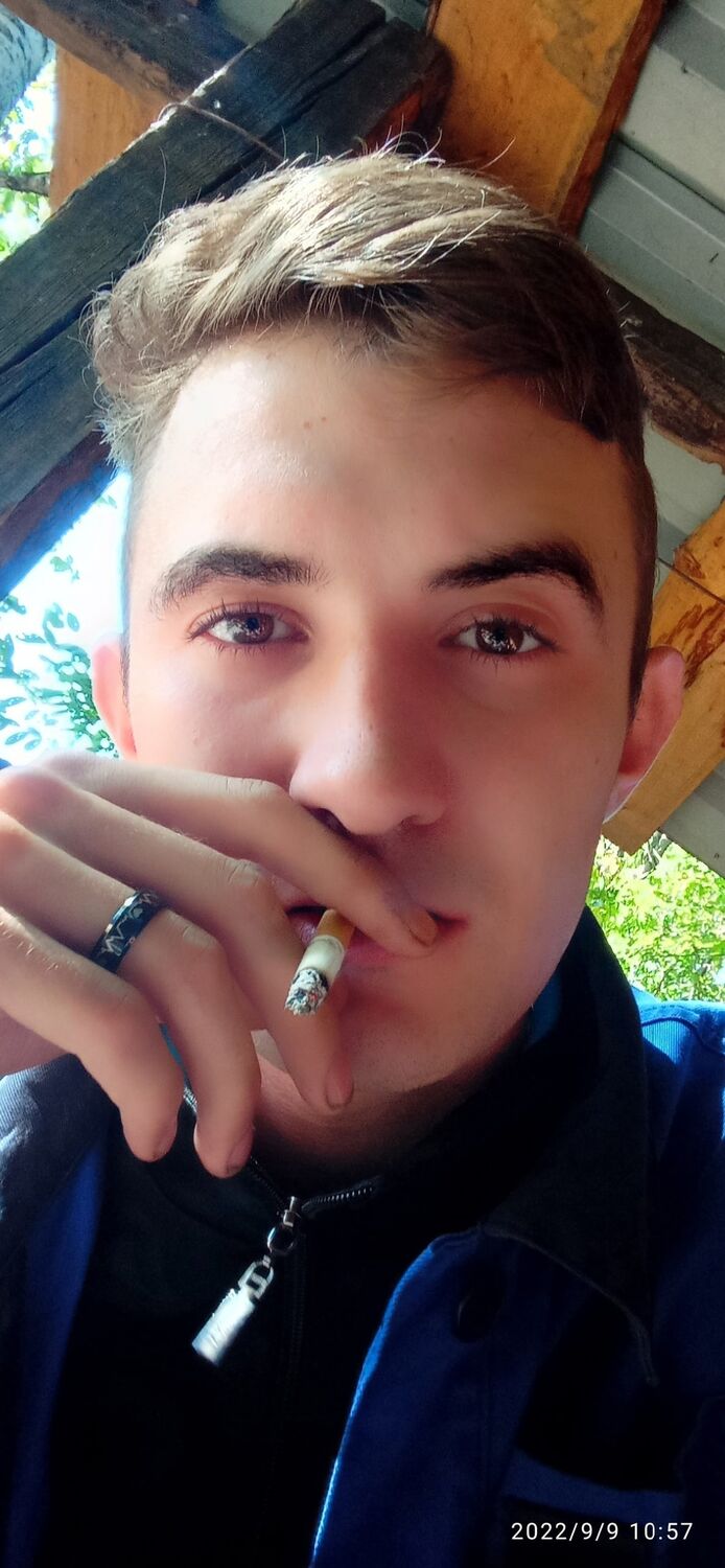  48461945  Aleksei, 24 ,    
