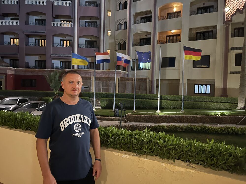  39261155  , 38 ,    -