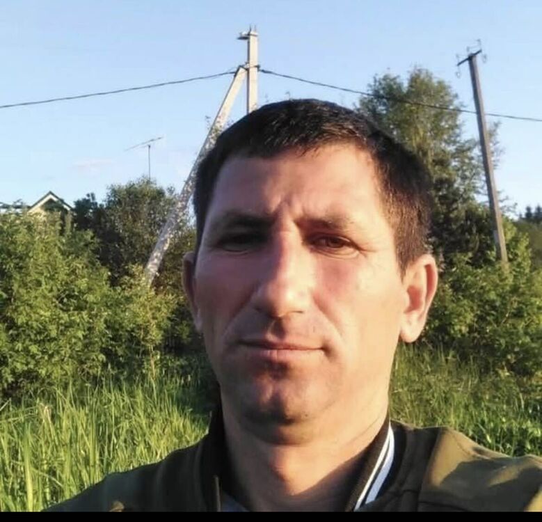  53892535  Valeri, 47 ,    