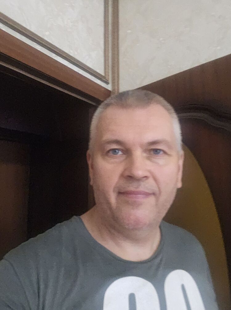  52940265   , 51 ,    