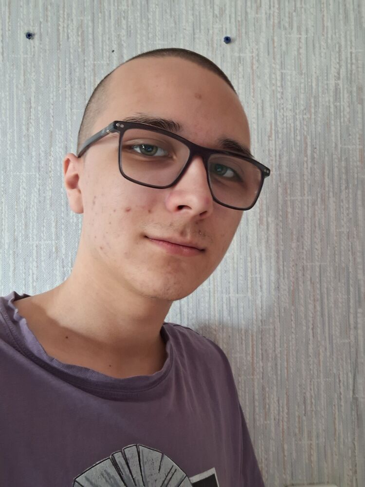  52045275  , 18 ,    