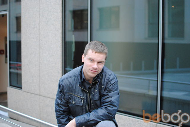  ,   Diller, 39 ,  