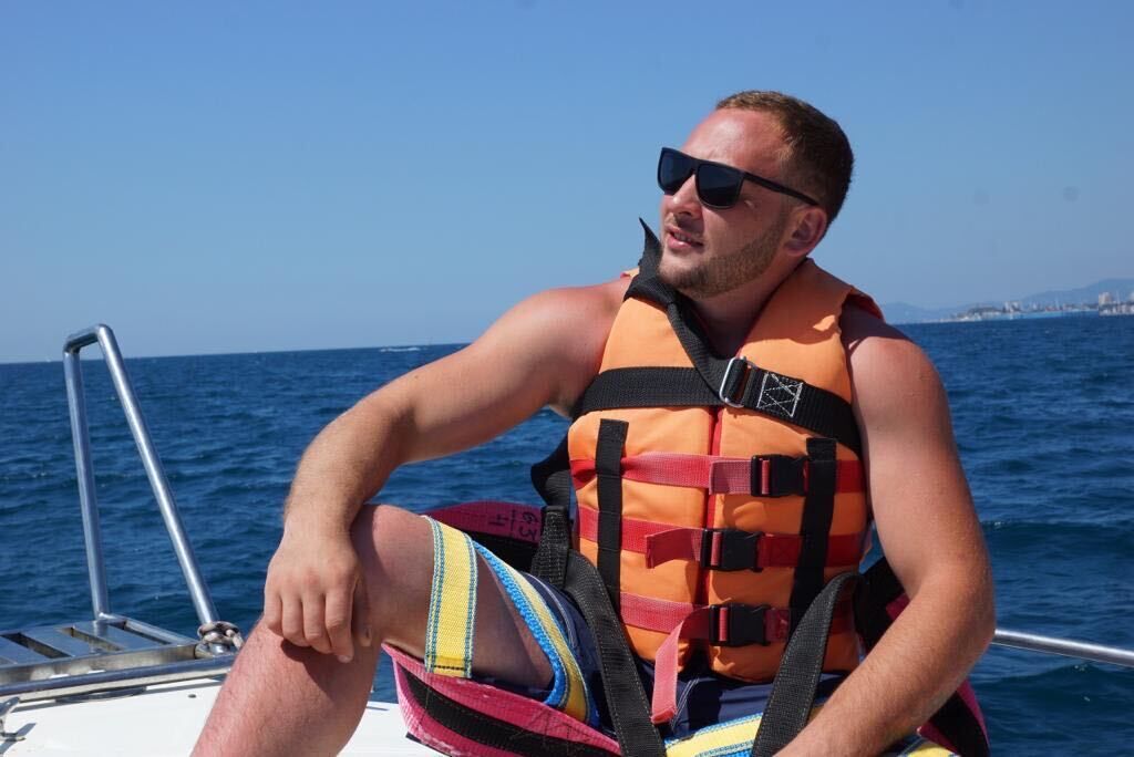  ,   Oleg, 37 ,   