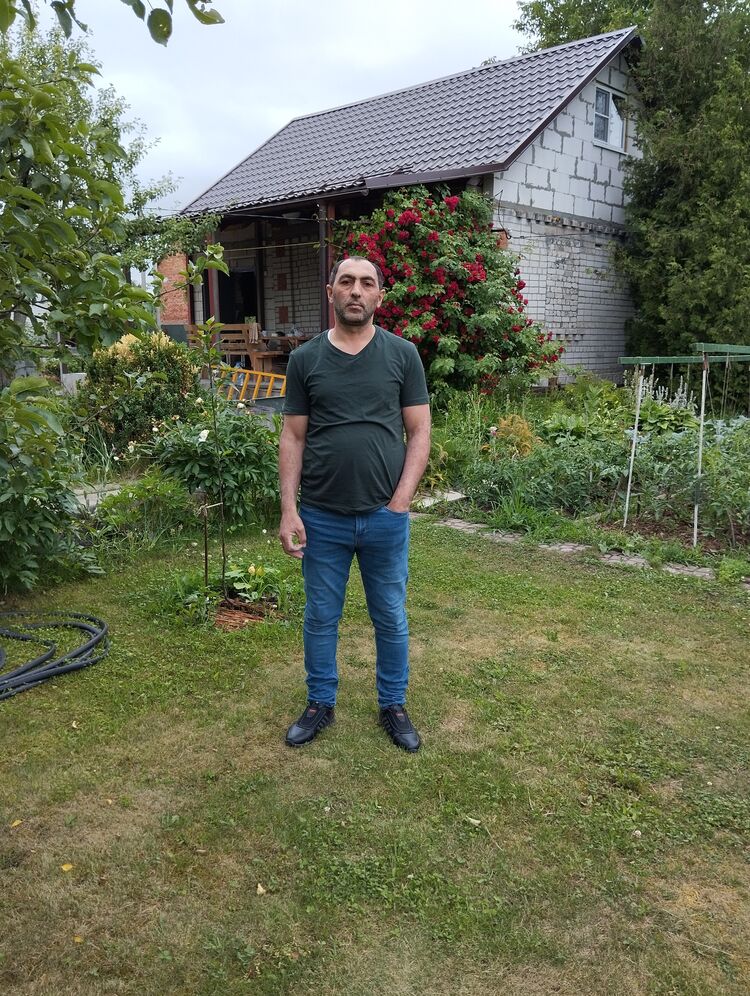  43875615  Asif, 42 ,    