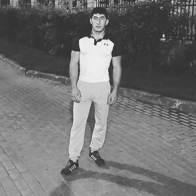  ,   Artyom, 29 ,   ,   