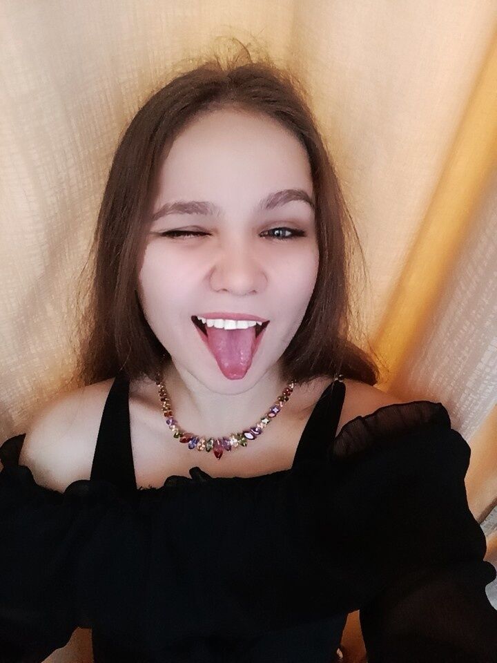  41238765  , 21 ,    -