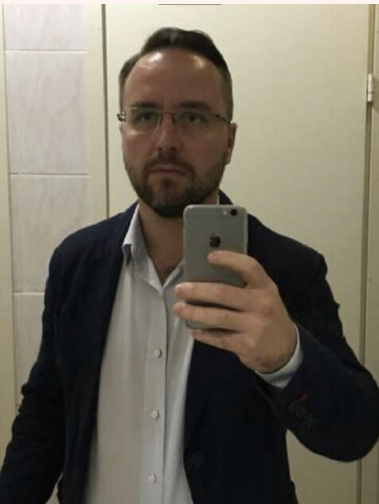  54243885  Stas, 49 ,    