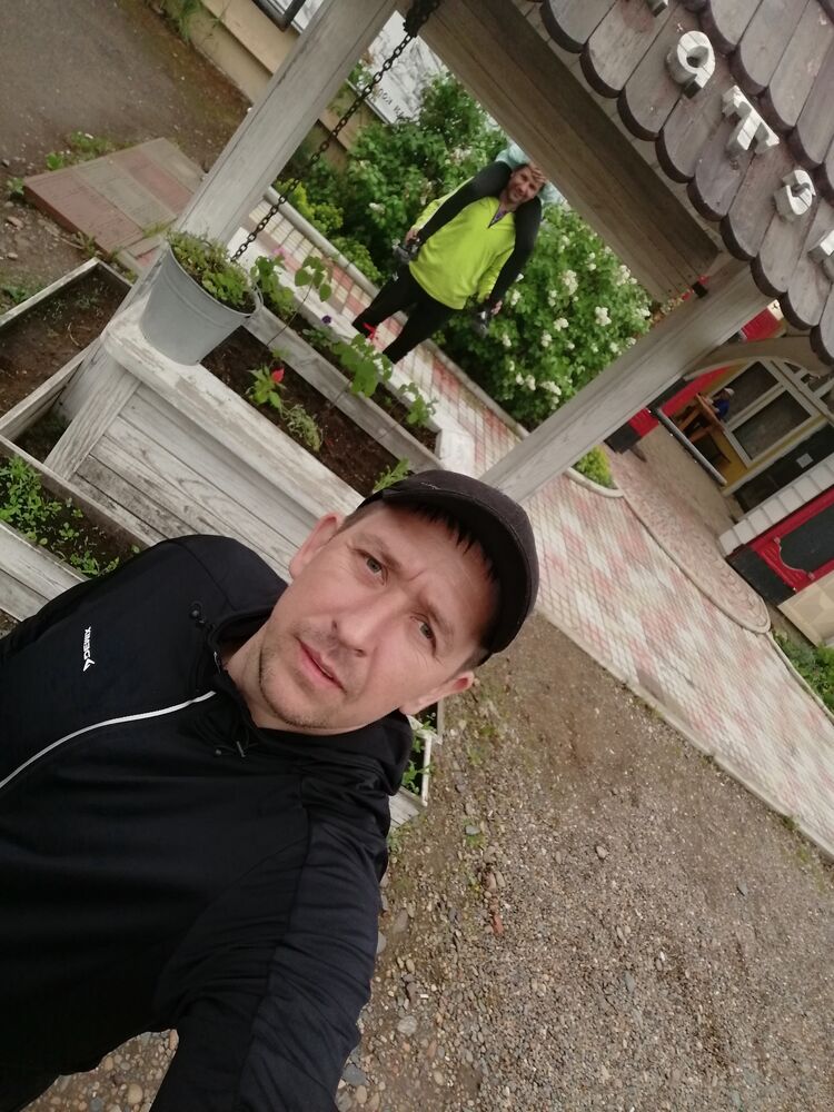  36237515  Ը, 41 ,    