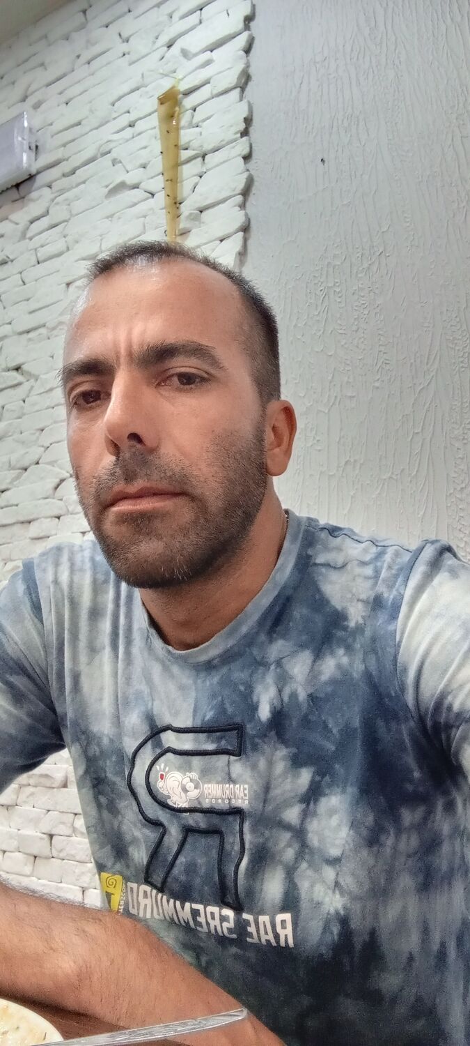  45261325  Ali, 31 ,    