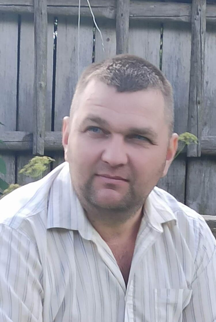  44281195  , 46 ,    -