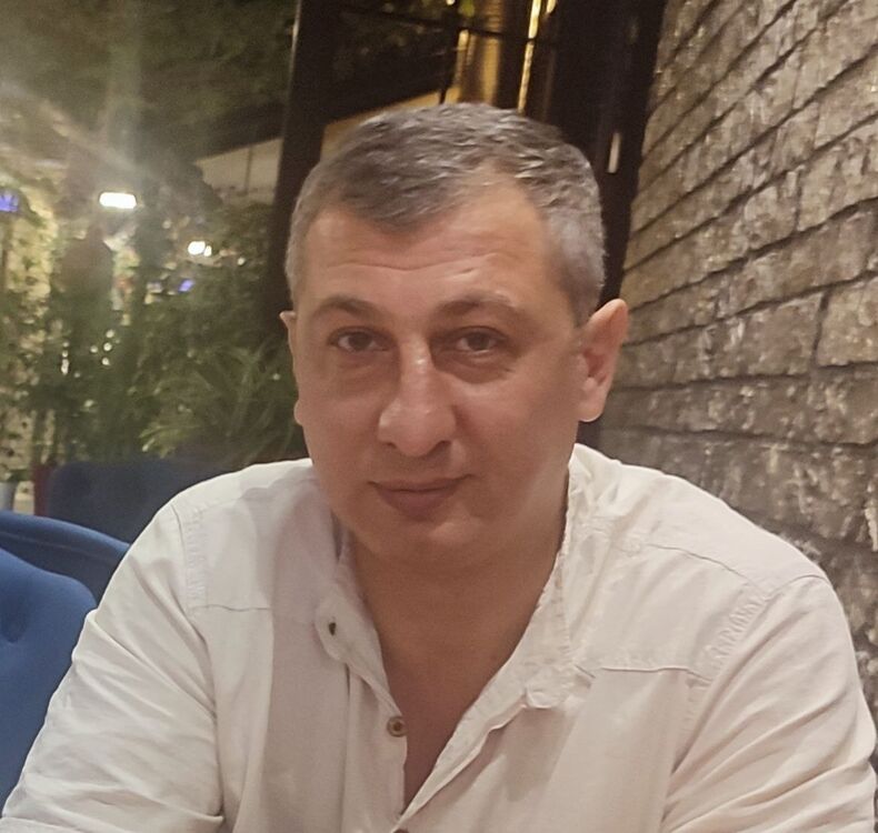  46393255  Annr, 43 ,    