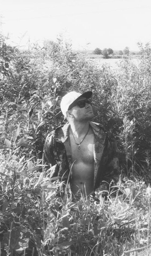  19001825  Nikolay, 42 ,    