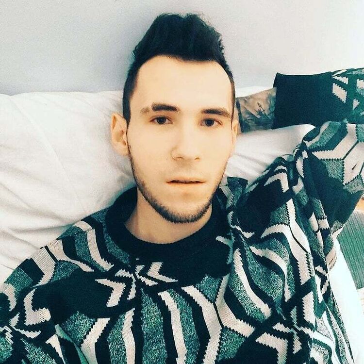 22329895  Dmitry M, 30 ,    