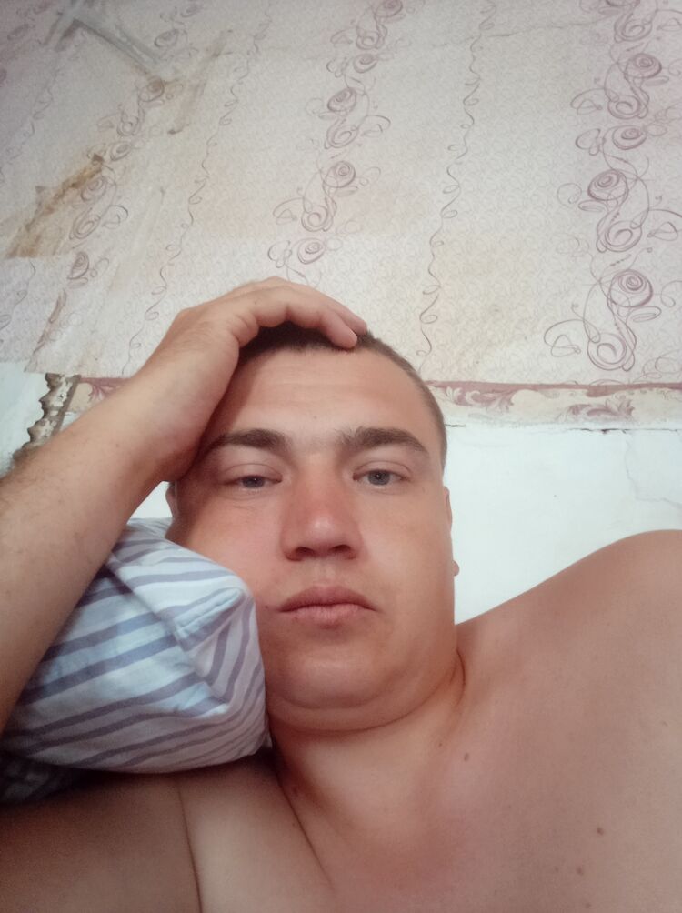  43751875  Artem, 32 ,    