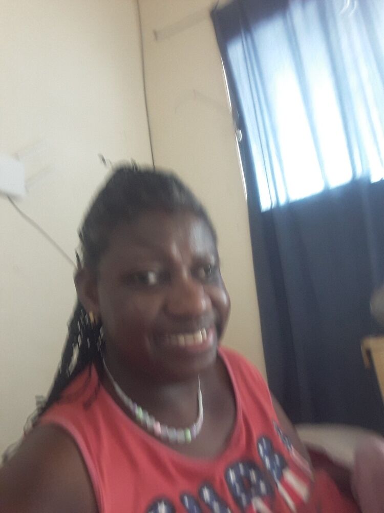  --,   Grasiele, 41 ,   ,   