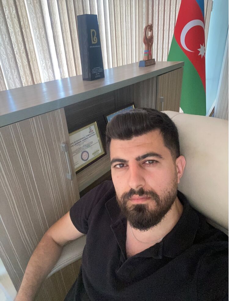  53590095  Vaqif, 30 ,    