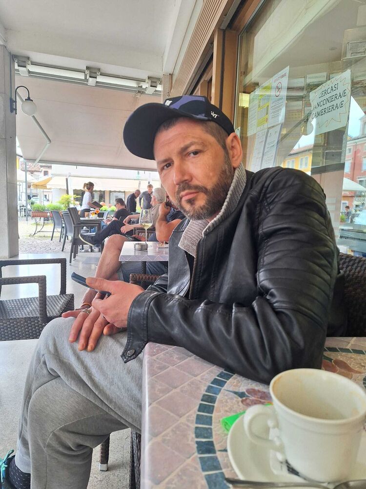  51764515  Andrey, 41 ,    