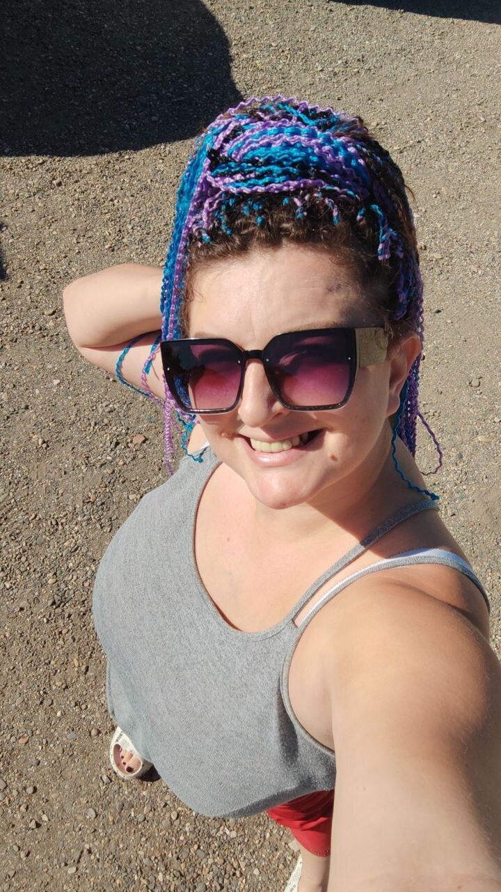  46522295  Roxie, 35 ,    