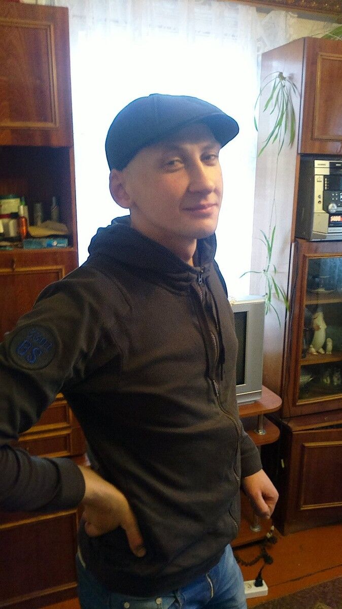  18448015  Sergiy, 38 ,    