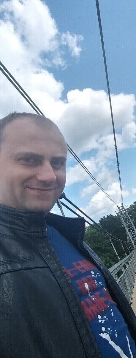  20111195  Andrei, 38 ,    