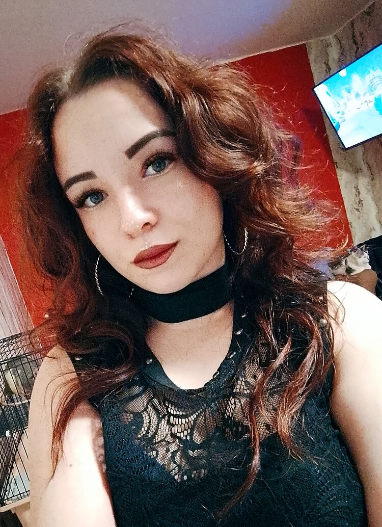  45688185  Maria, 25 ,    
