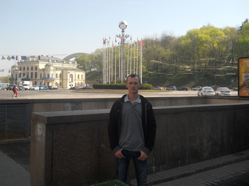  7022205  Ҹ, 37 ,    -