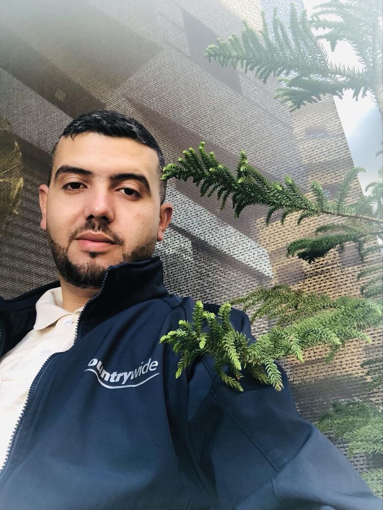  ,   Abde, 32 ,   ,   
