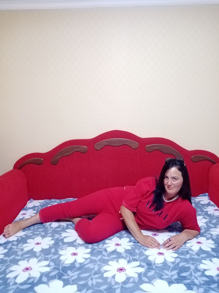  38719705  Ekaterina, 37 ,    
