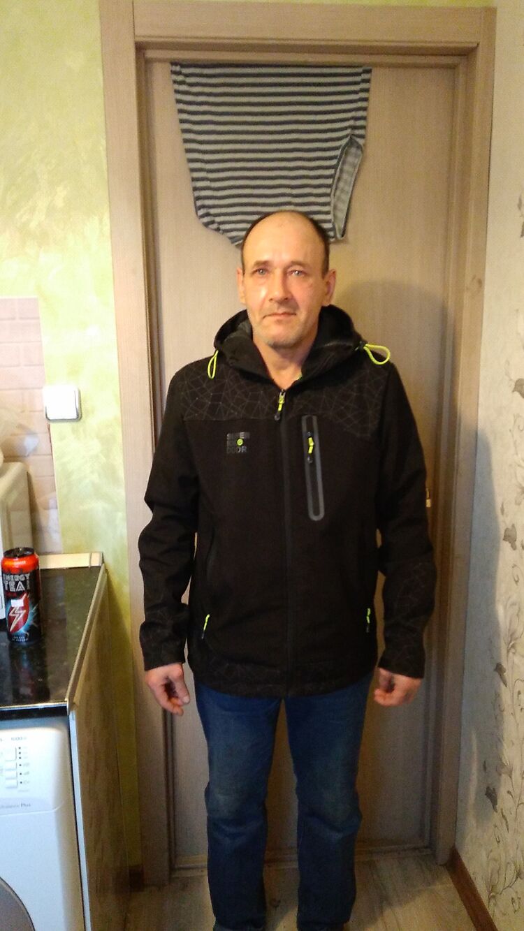  27060665  Dmitry, 53 ,    