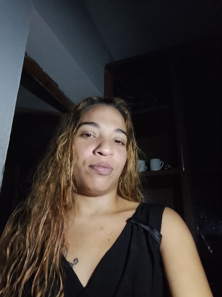  49623025  Yusnavi, 27 ,    
