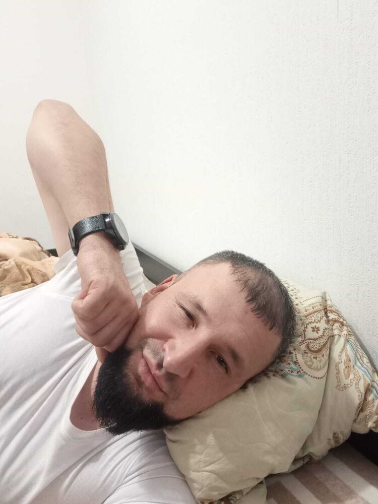  51869305  Aziz, 33 ,    Biddeford