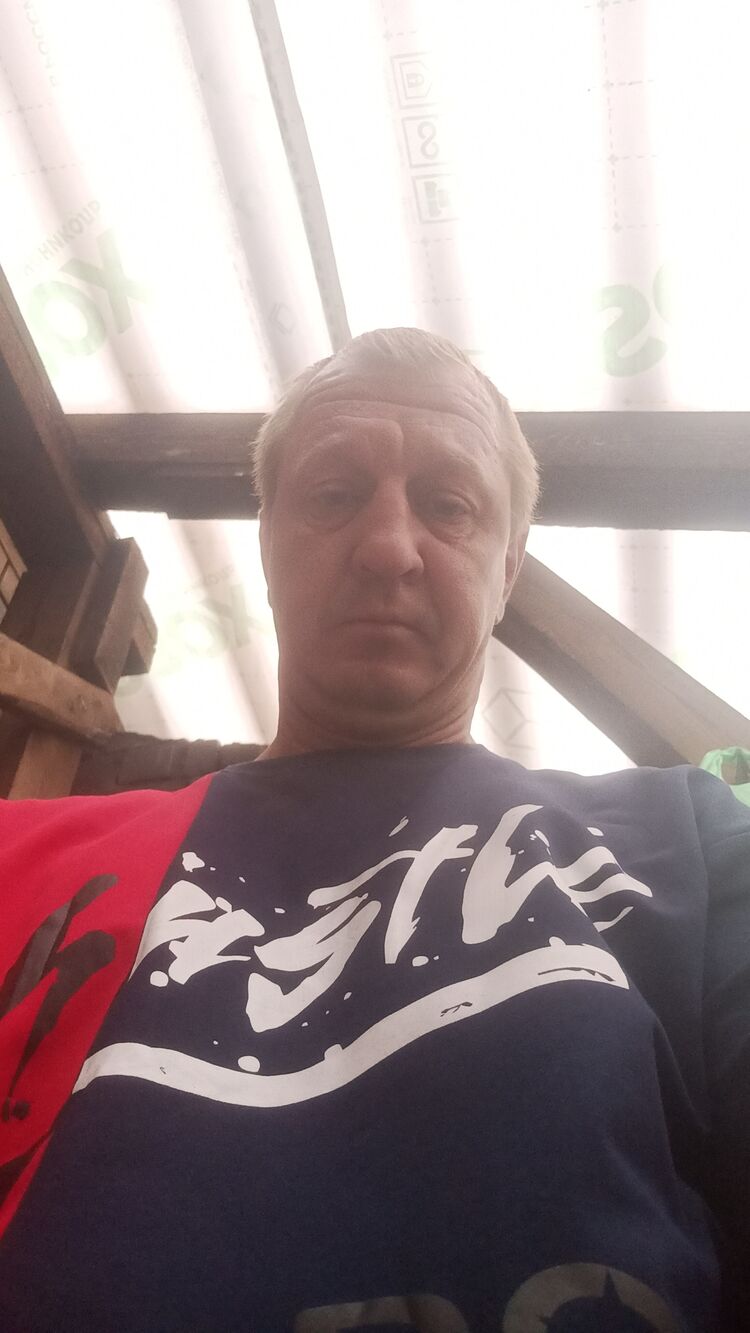  46609545  Nikolay, 44 ,     