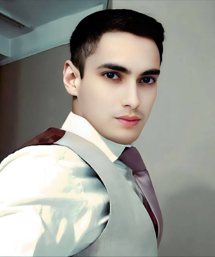 ���� 54895105 ������� Naken, 43 ����, ���� ���������� � ������