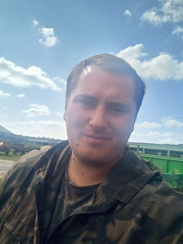  24793035  , 28 ,    