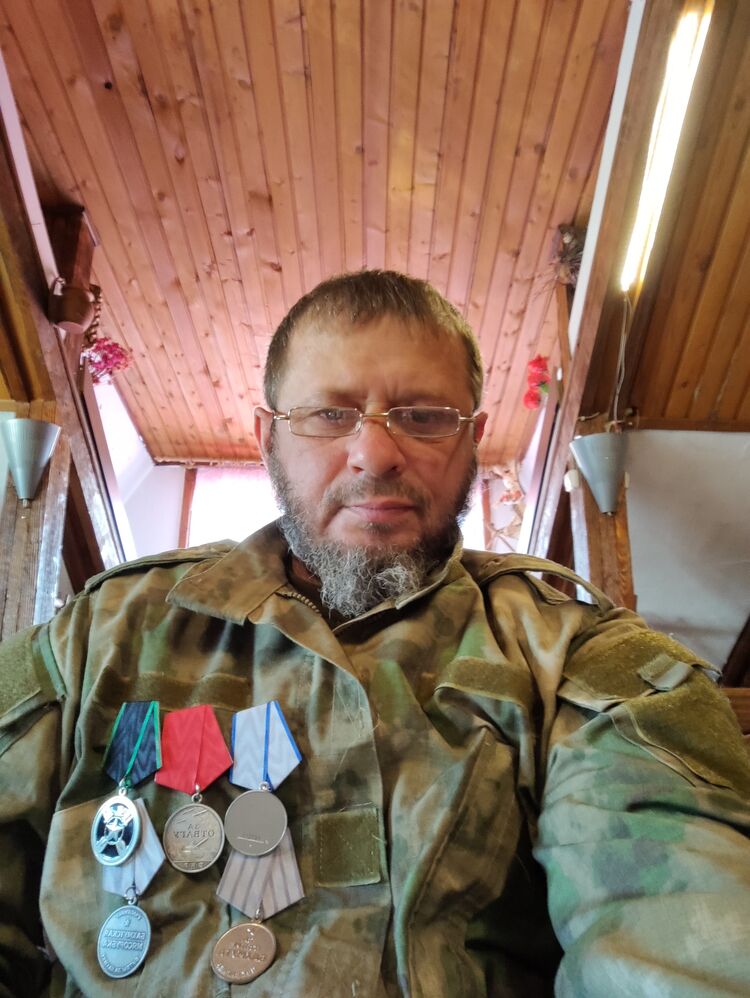  42879125  , 47 ,    