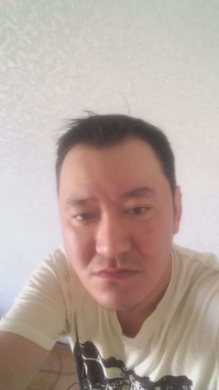  40418225  Dante, 42 ,    