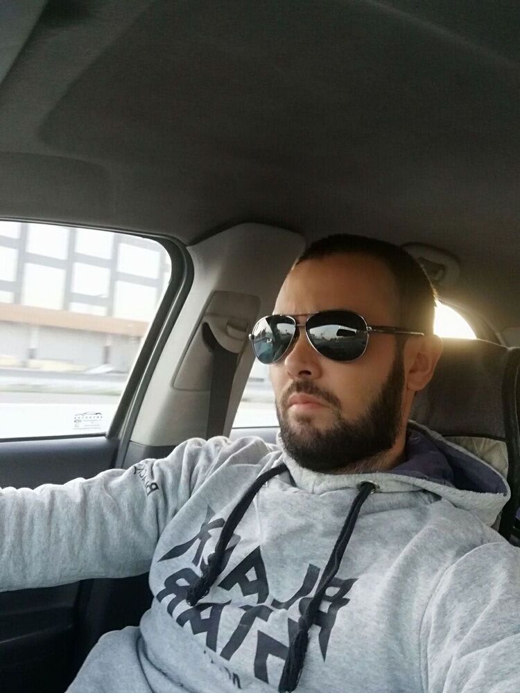  ,   Bexruz, 40 ,   ,   