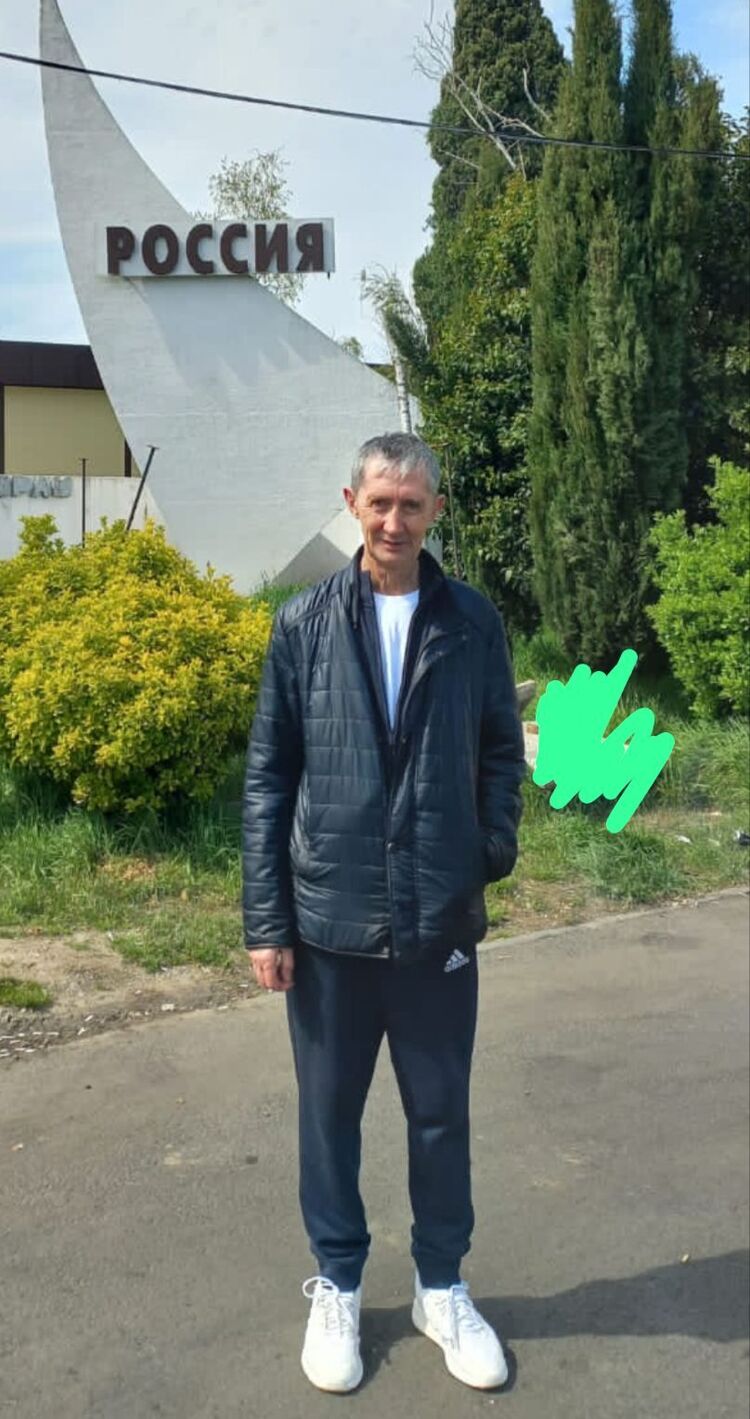  51417555  Viktor, 61 ,    