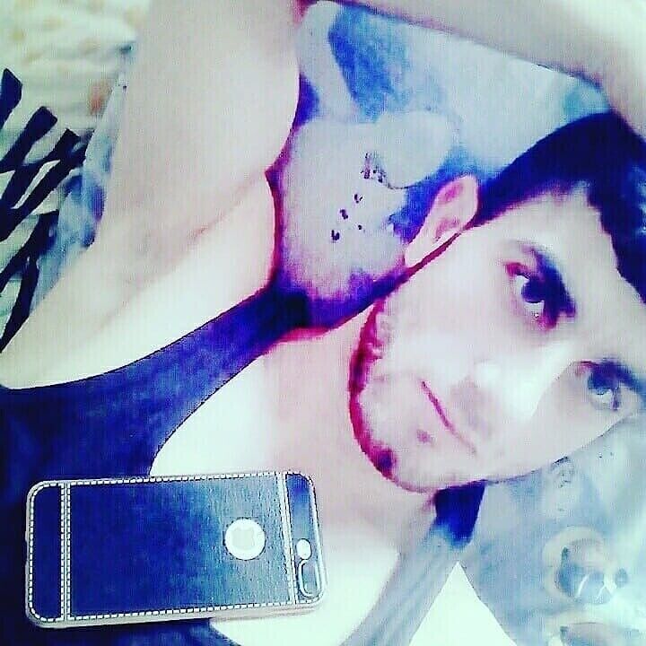  24892495  Kamil, 34 ,    