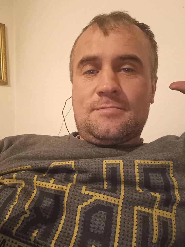  30755915  , 39 ,    Bialobrzegi