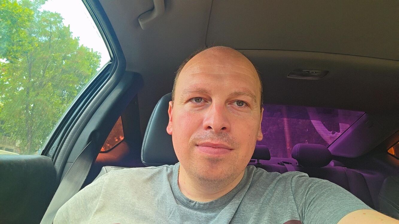  53144325  Misho, 37 ,    