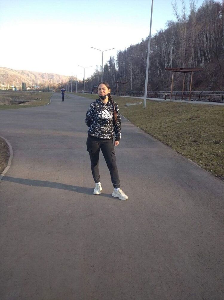  -,   , 37 ,   