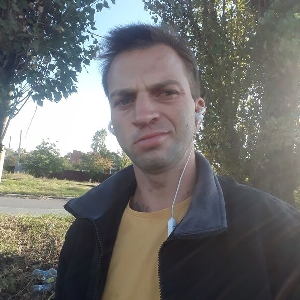  41362475  Vitali, 30 ,    