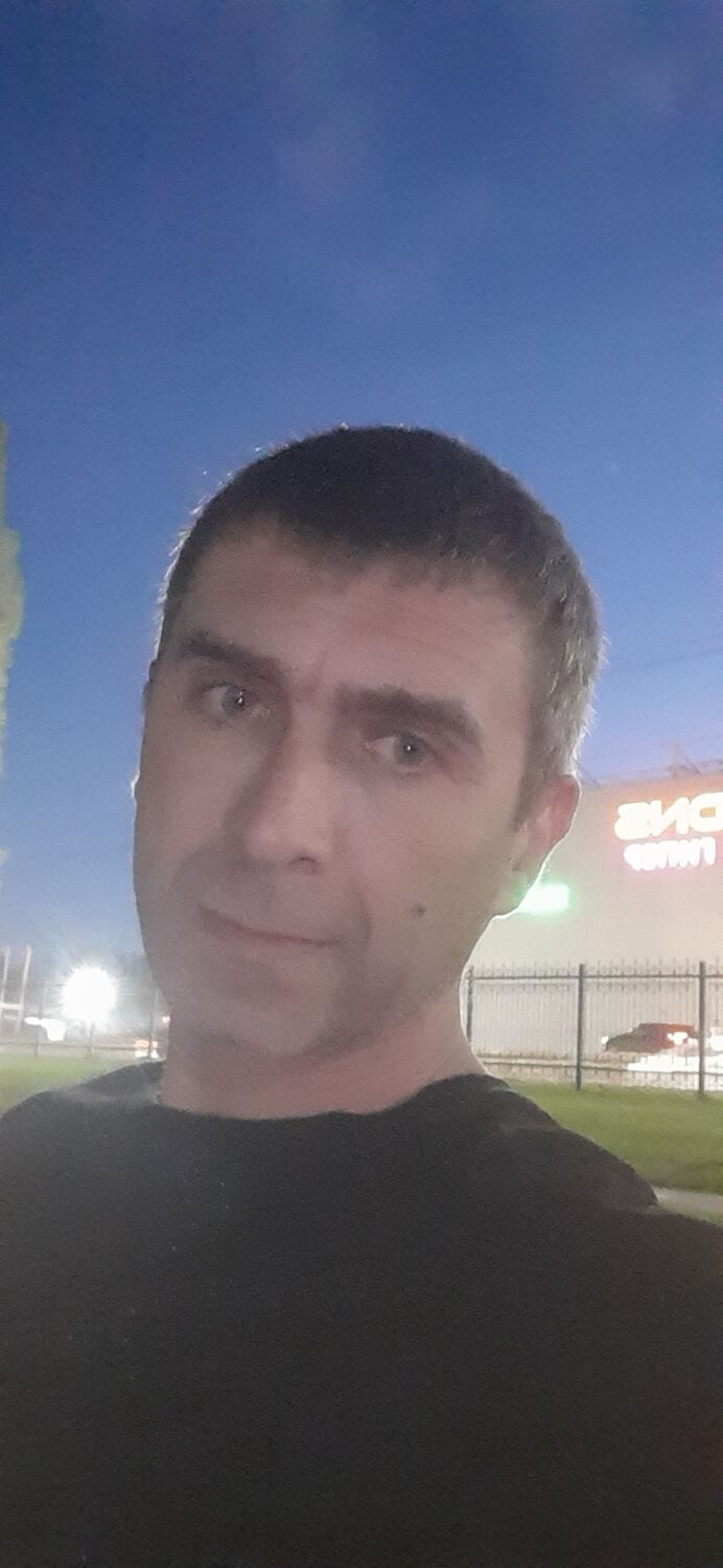  54149445  Ilia, 42 ,    