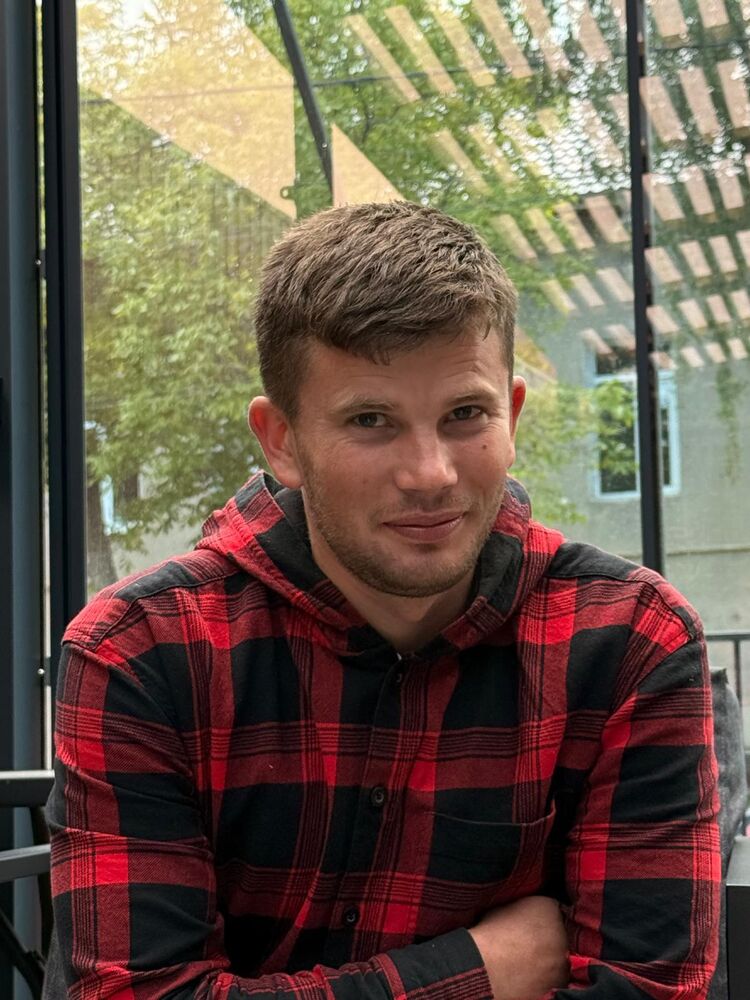  ,   Serghei, 27 ,   ,   , c 