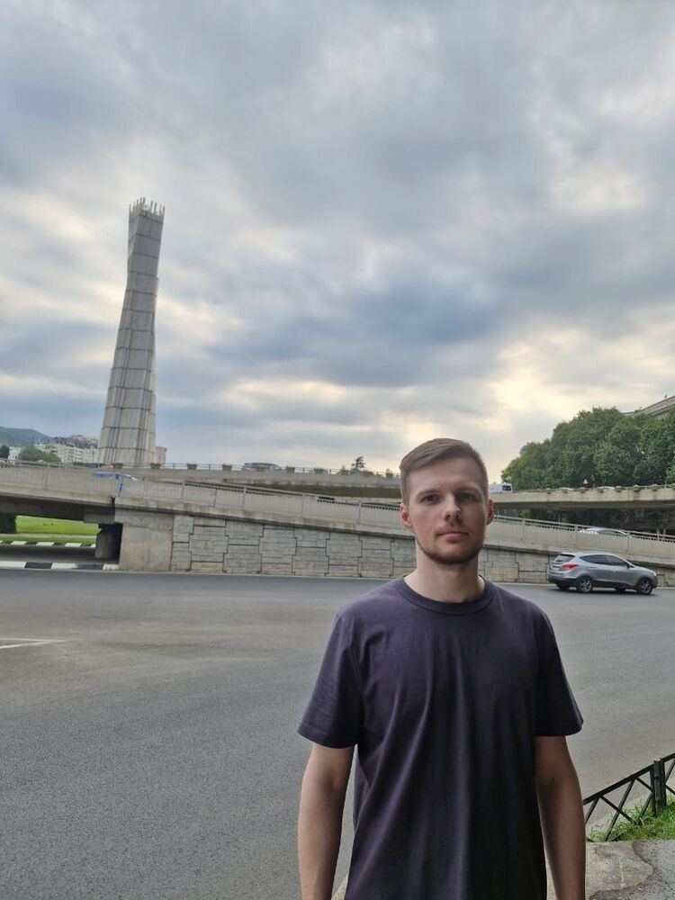  53364735  Paul, 25 ,    