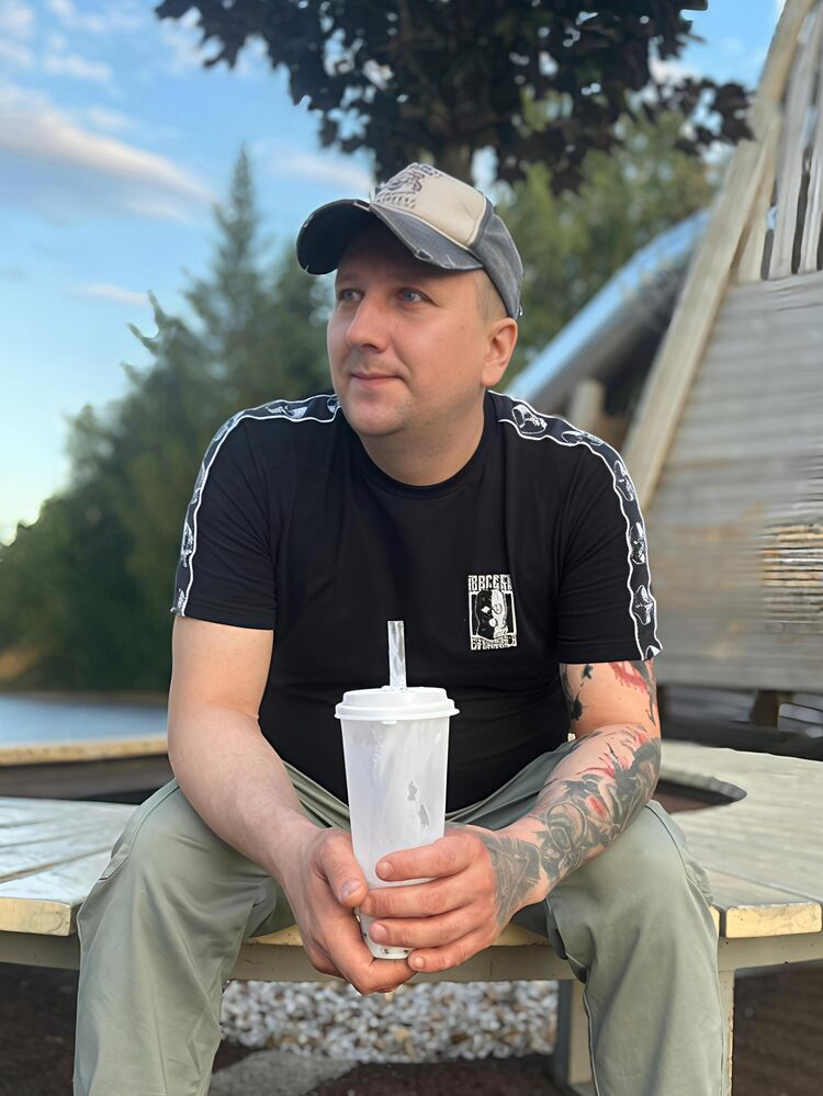  54255175  Maks, 38 ,    