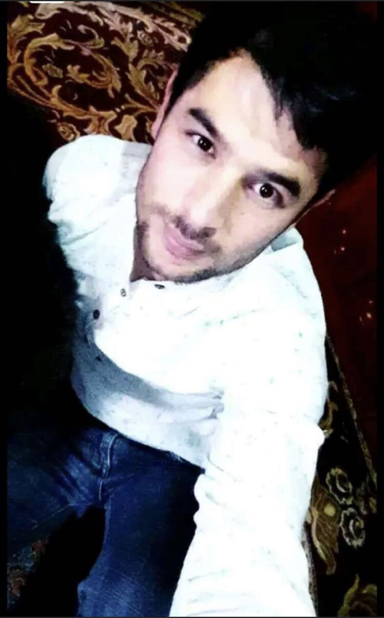  40878845  Gurshad, 31 ,    