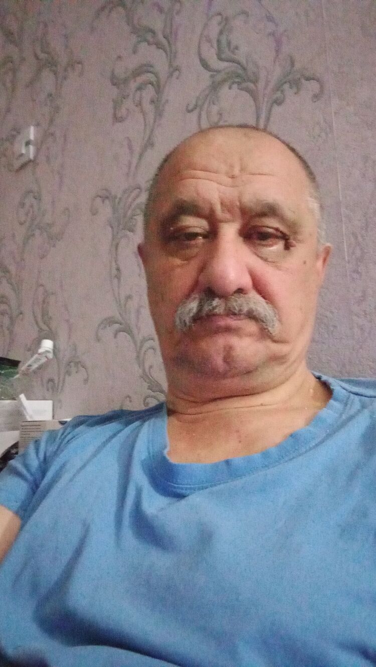  54701945  Igor, 64 ,    