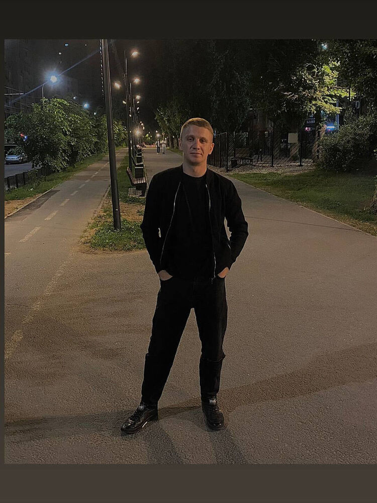  52079625  Vlad, 29 ,    